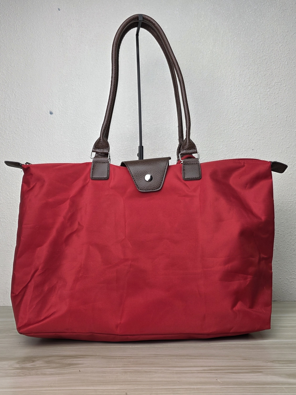 3/$15 🔴 Sale Classic Red Tote with Brown Trim - Versatile Everyday Carry
